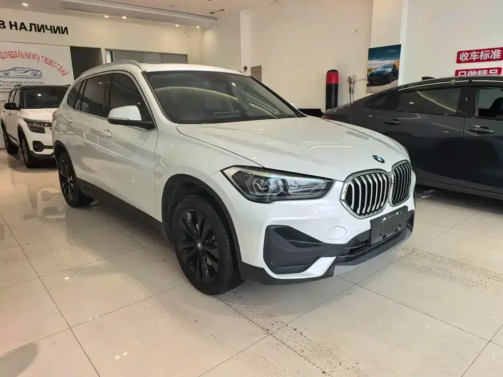 BMW X1 — фото 9