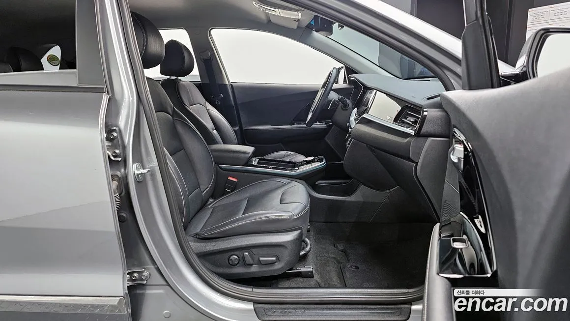 Kia Niro — фото 10