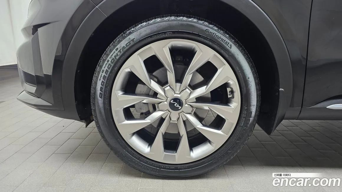 Kia Sorento — фото 6