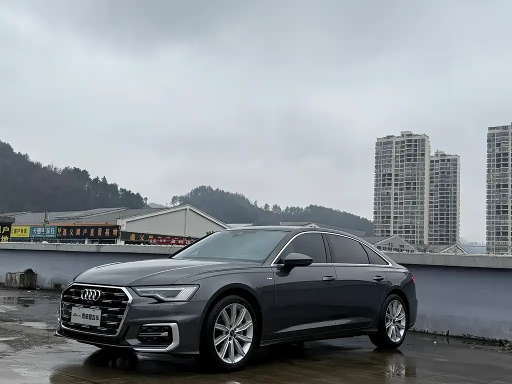 Audi A6L — фото 1