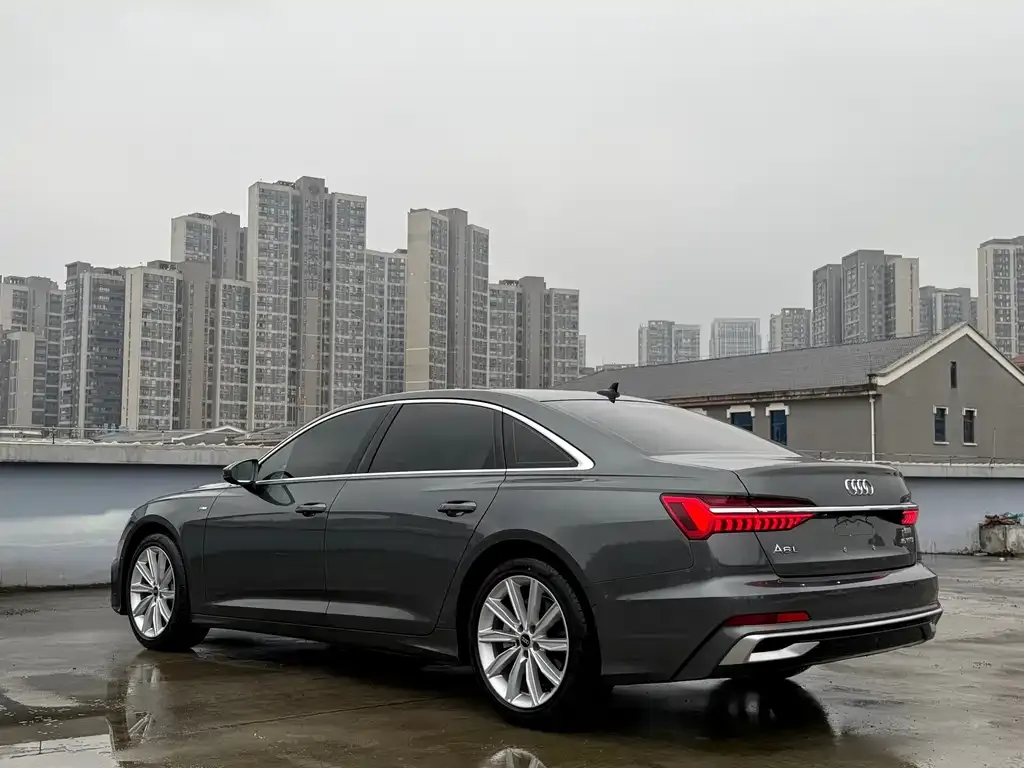 Audi A6L — фото 7