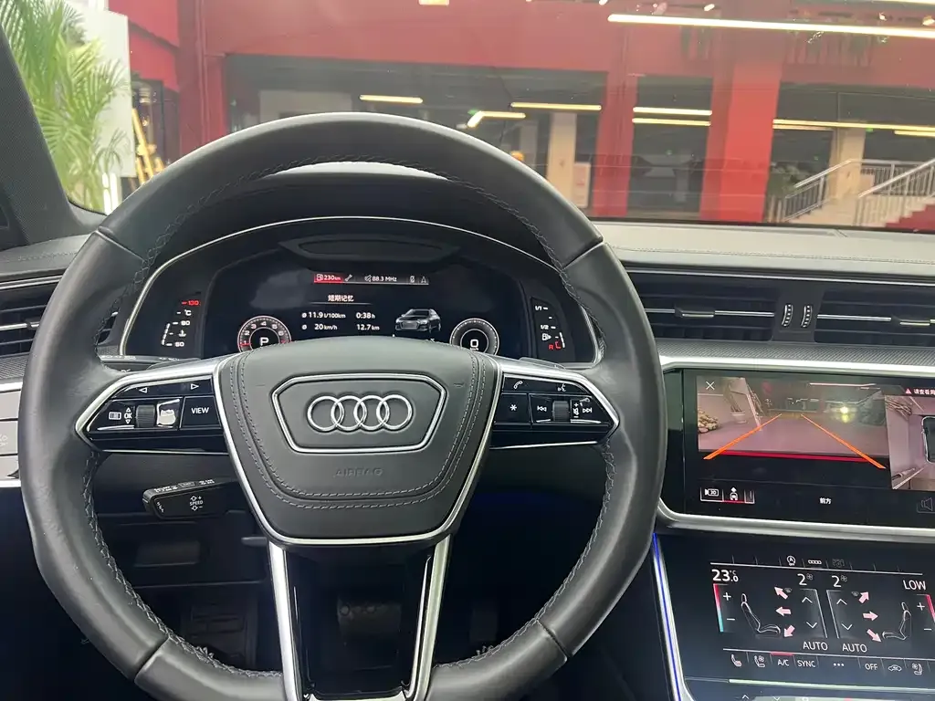 Audi A6L — фото 5