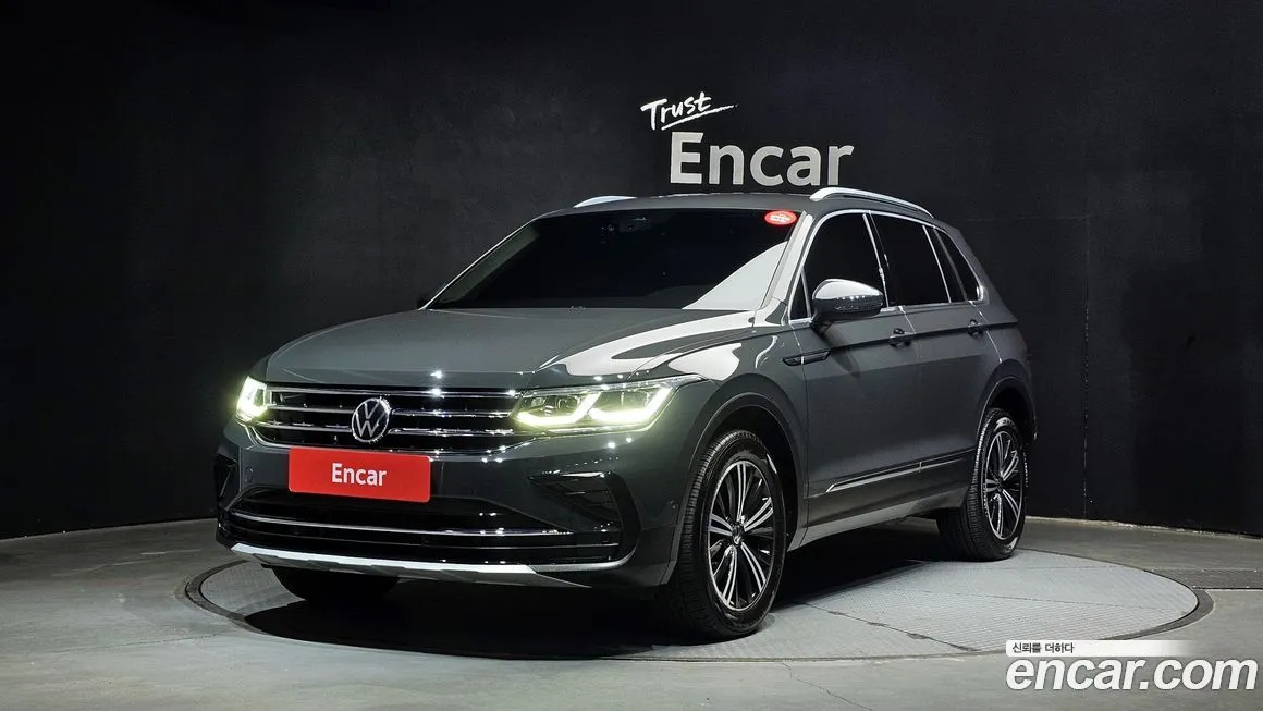 Volkswagen Tiguan — фото 1