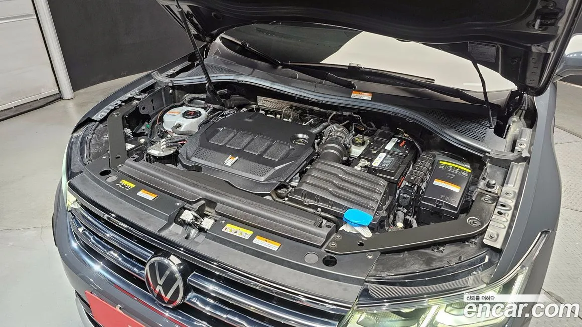 Volkswagen Tiguan — фото 10