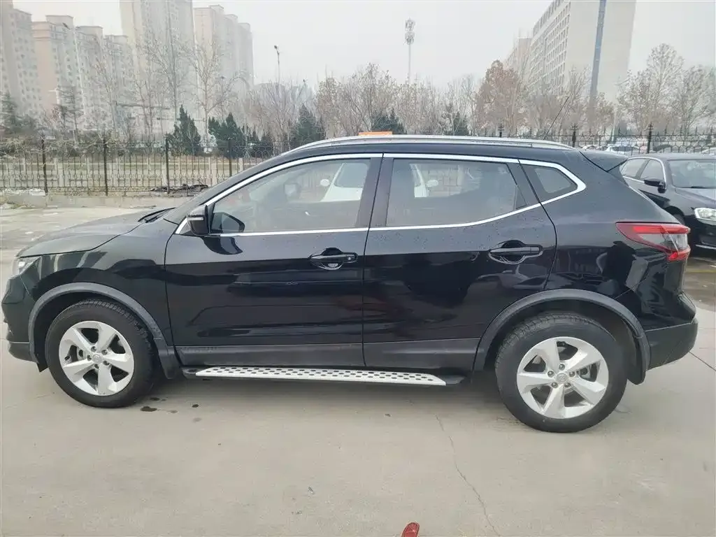 Nissan Qashqai — фото 5