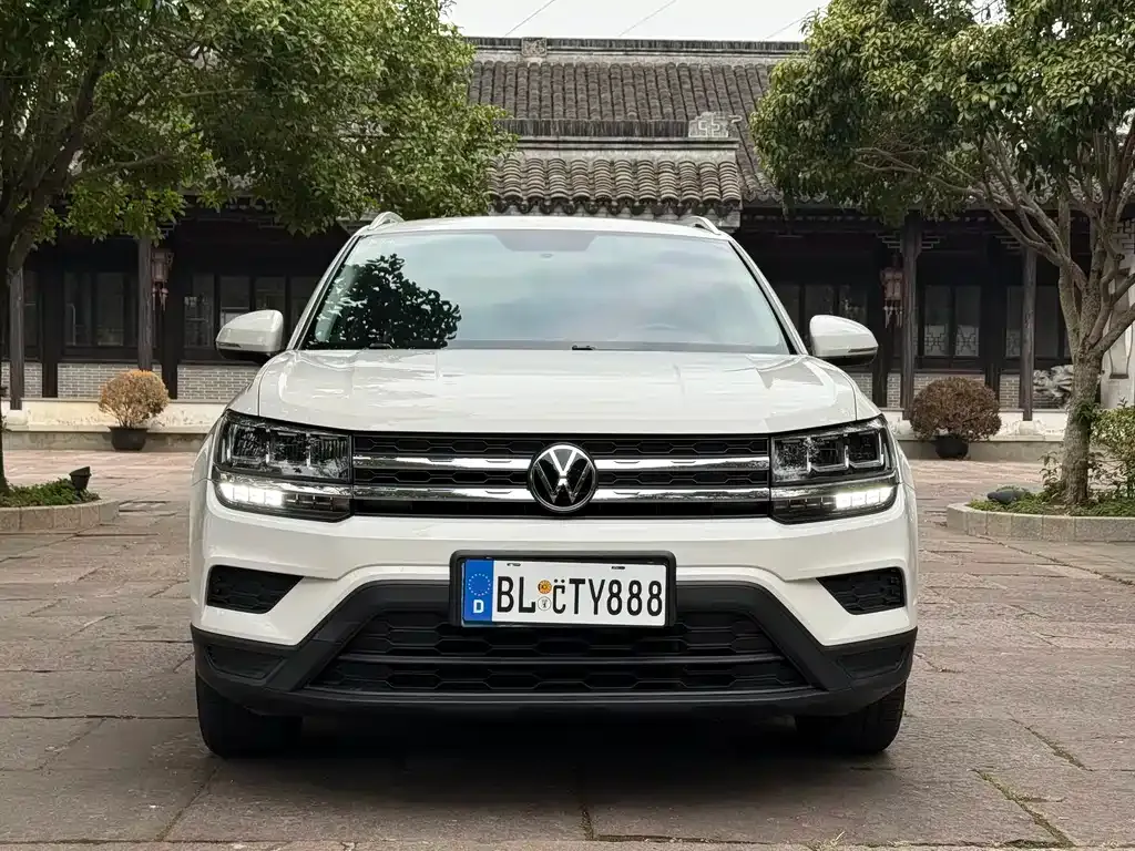 Volkswagen Tharu — фото 2
