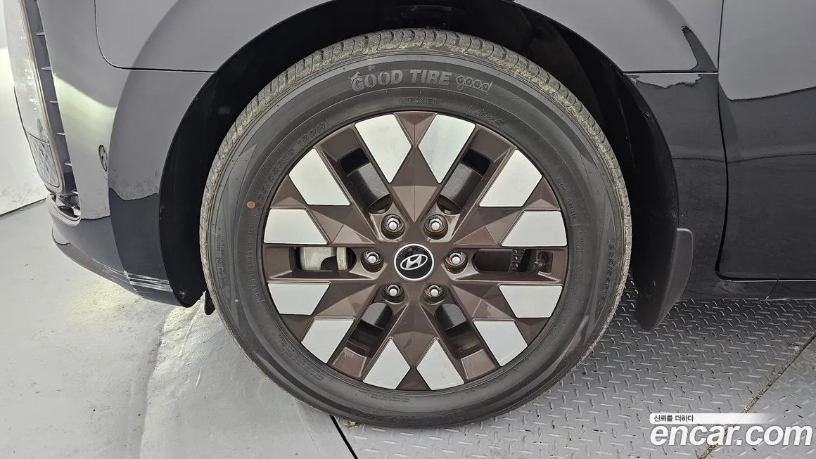 Hyundai Staria — фото 3