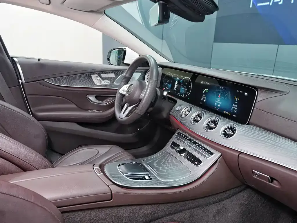 Mercedes-Benz CLS — фото 6