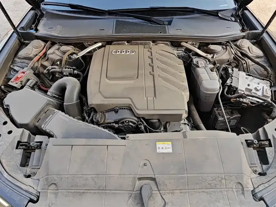 Audi A6L — фото 10