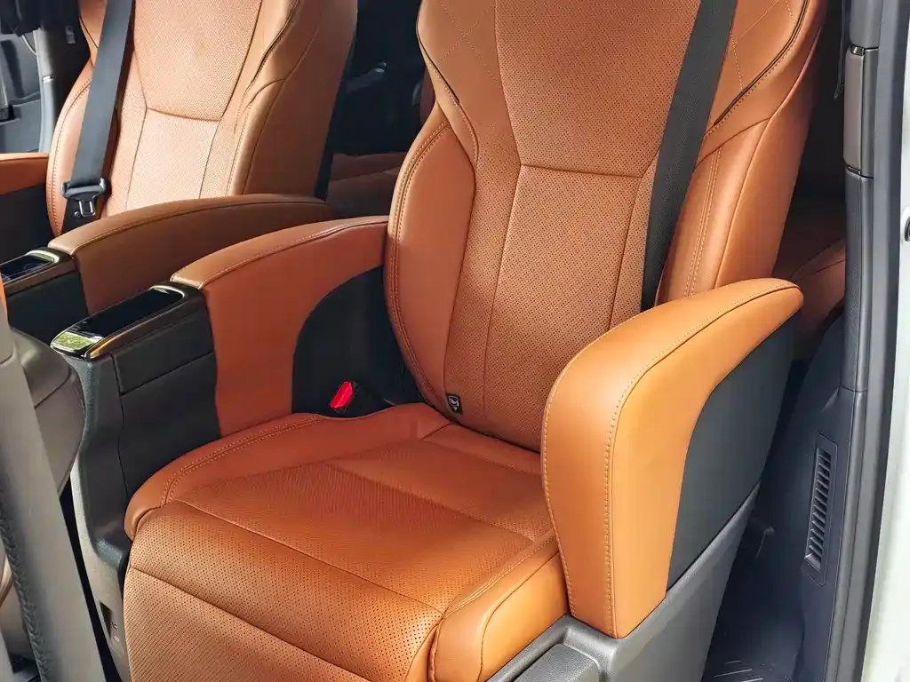 Toyota Vellfire — фото 5