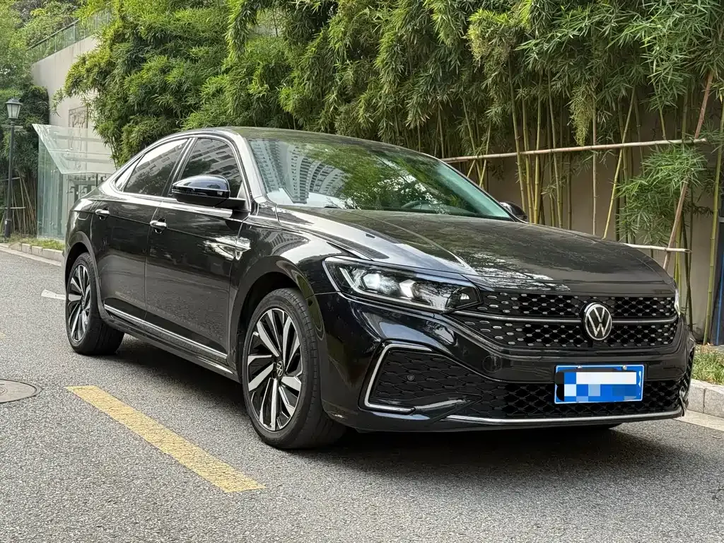 Volkswagen Passat — фото 3