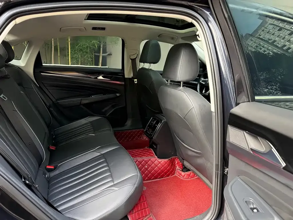 Volkswagen Passat — фото 8