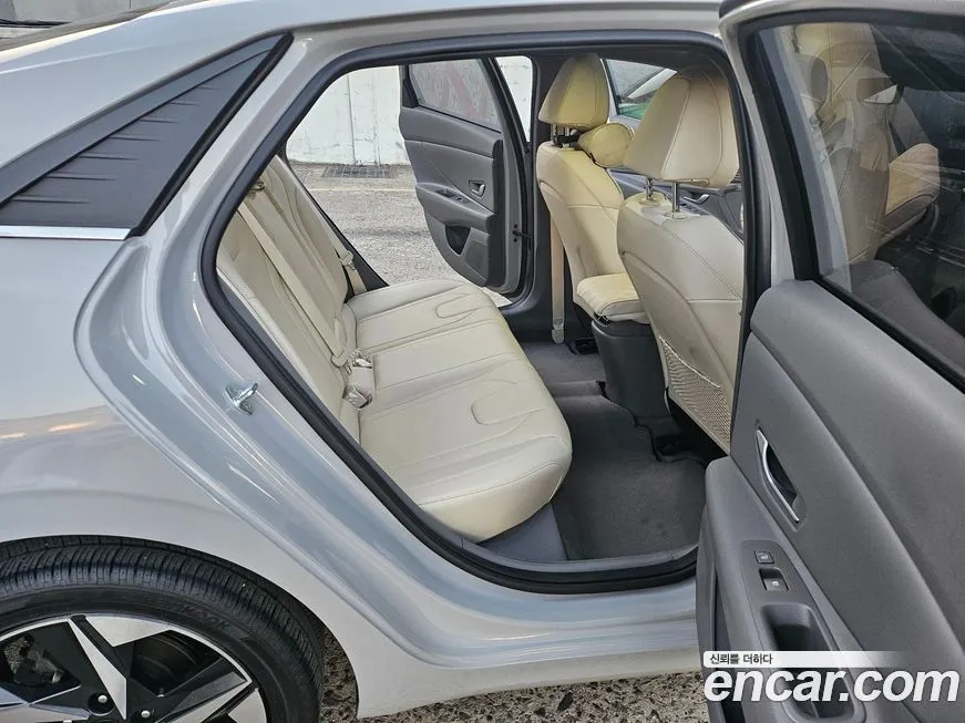Hyundai AVANTE — фото 5