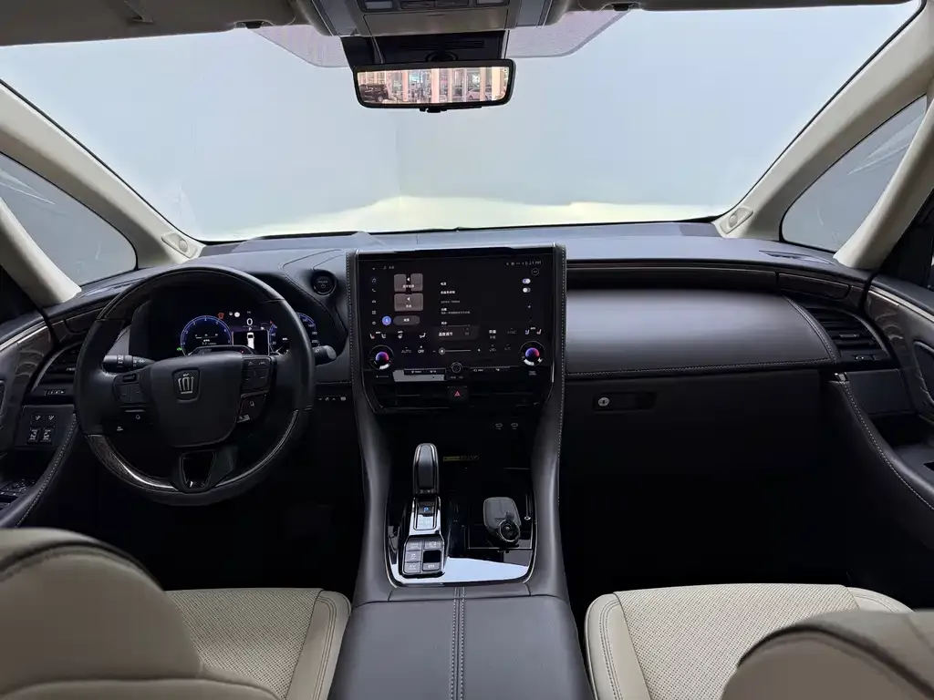 Toyota Vellfire — фото 4
