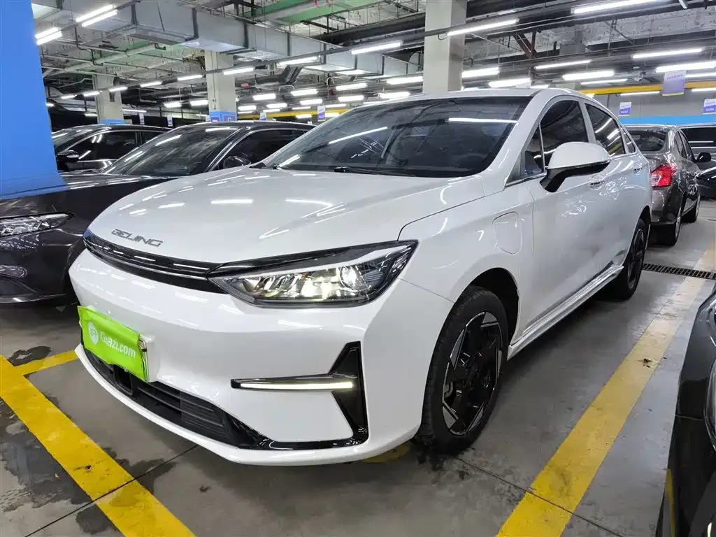 BAIC EU5 Plus — фото 1