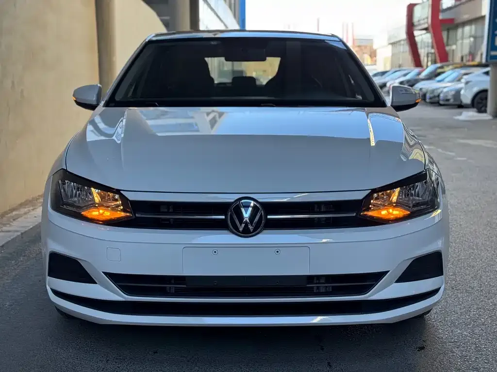 Volkswagen Polo — фото 2