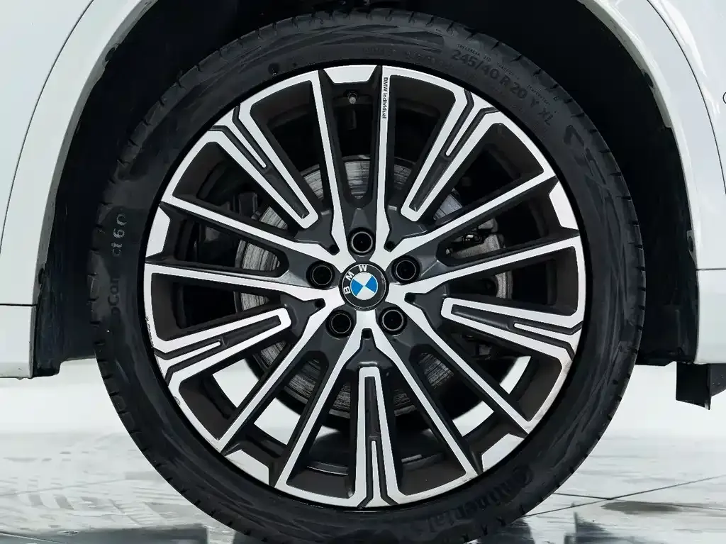 BMW X1 — фото 9