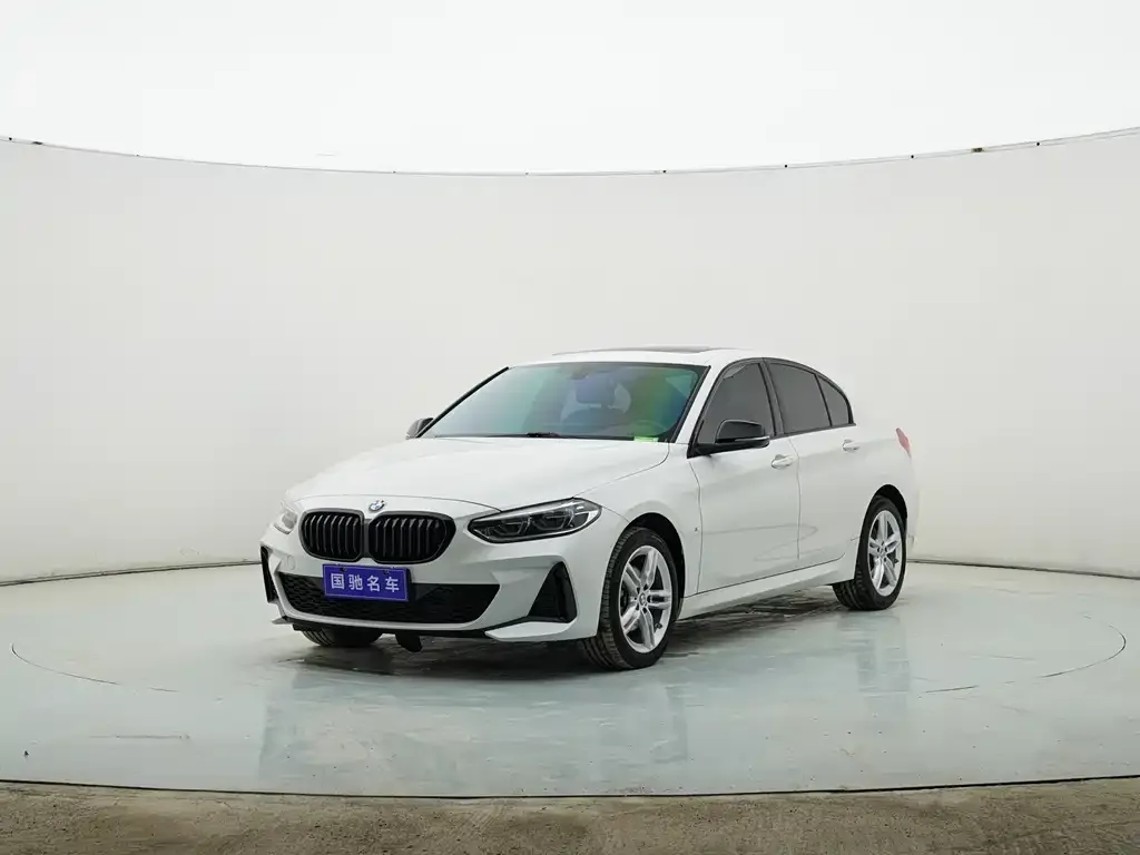 BMW 1 Series — фото 1