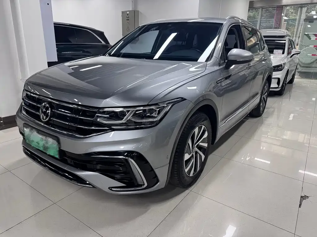Volkswagen Tiguan L New Energy — фото 1