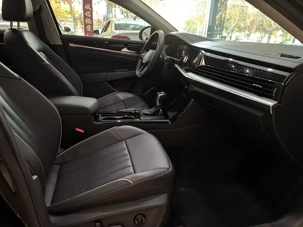 Volkswagen Passat — фото 10
