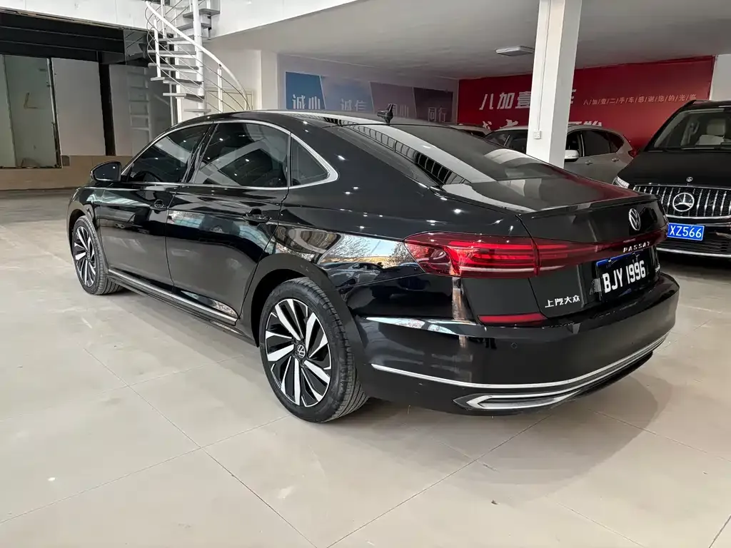 Volkswagen Passat — фото 3