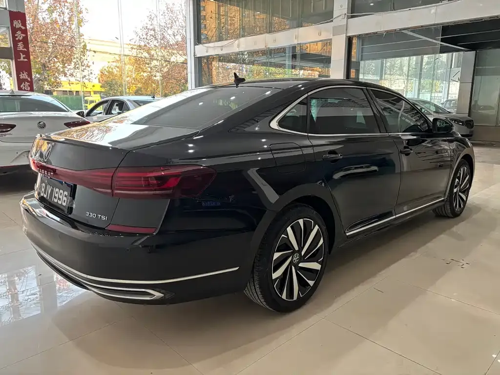 Volkswagen Passat — фото 4