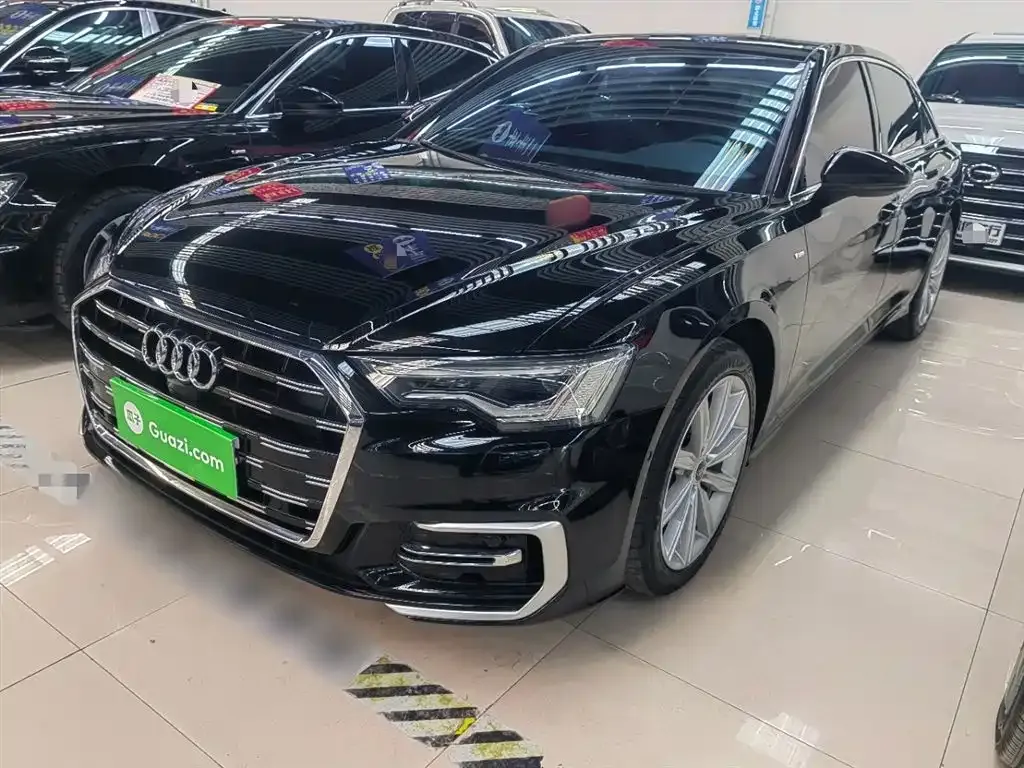 Audi A6L — фото 1