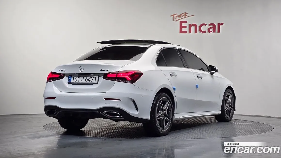 Mercedes-Benz A-Class — фото 10