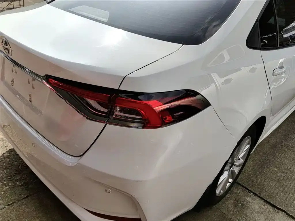Toyota Corolla — фото 3