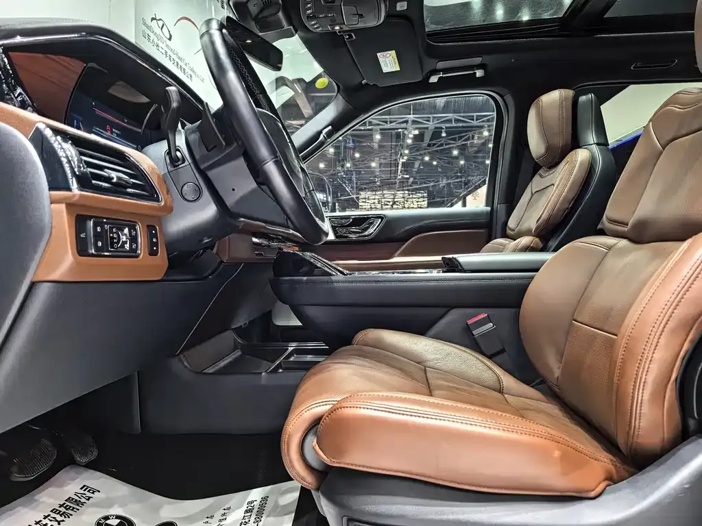 Lincoln Navigator — фото 10