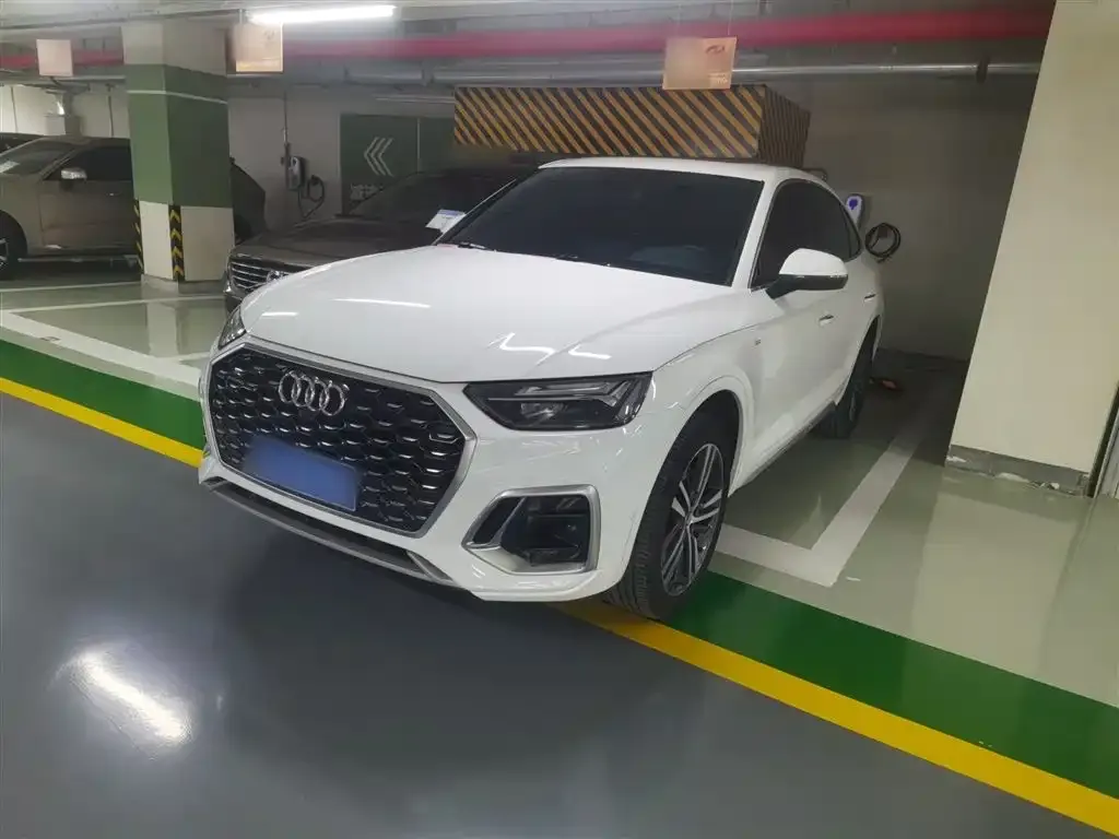 Audi Q5L Sportback — фото 6