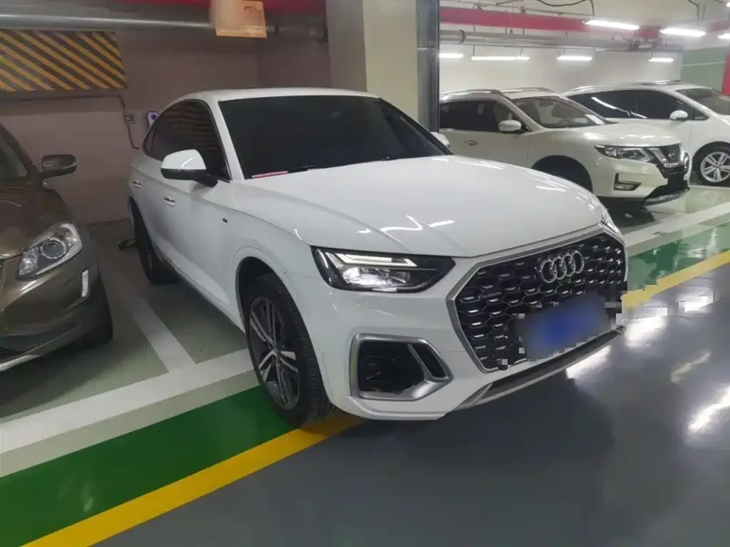 Audi Q5L Sportback — фото 5