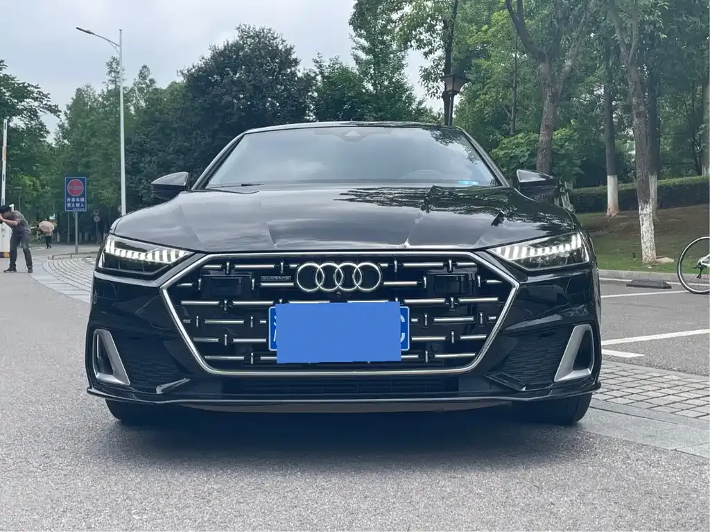 Audi A7L — фото 2