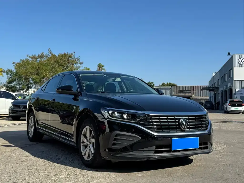 Volkswagen Passat — фото 3