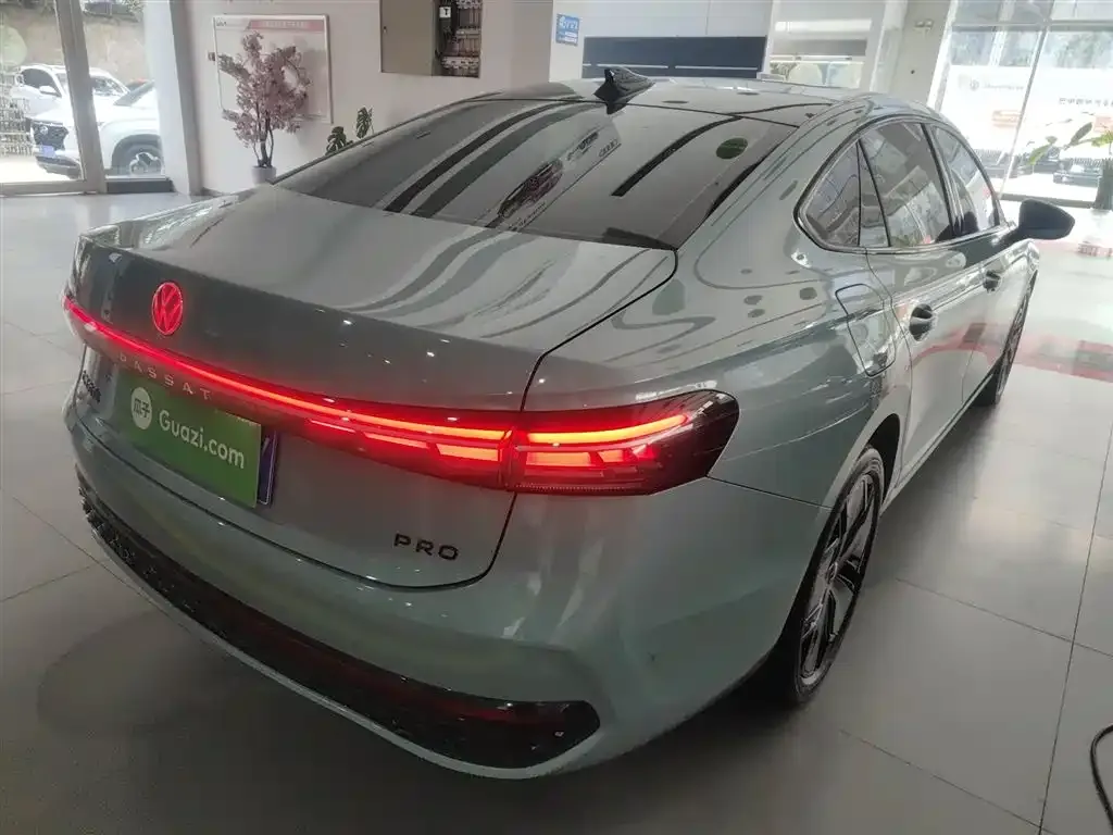 Volkswagen Passat — фото 4