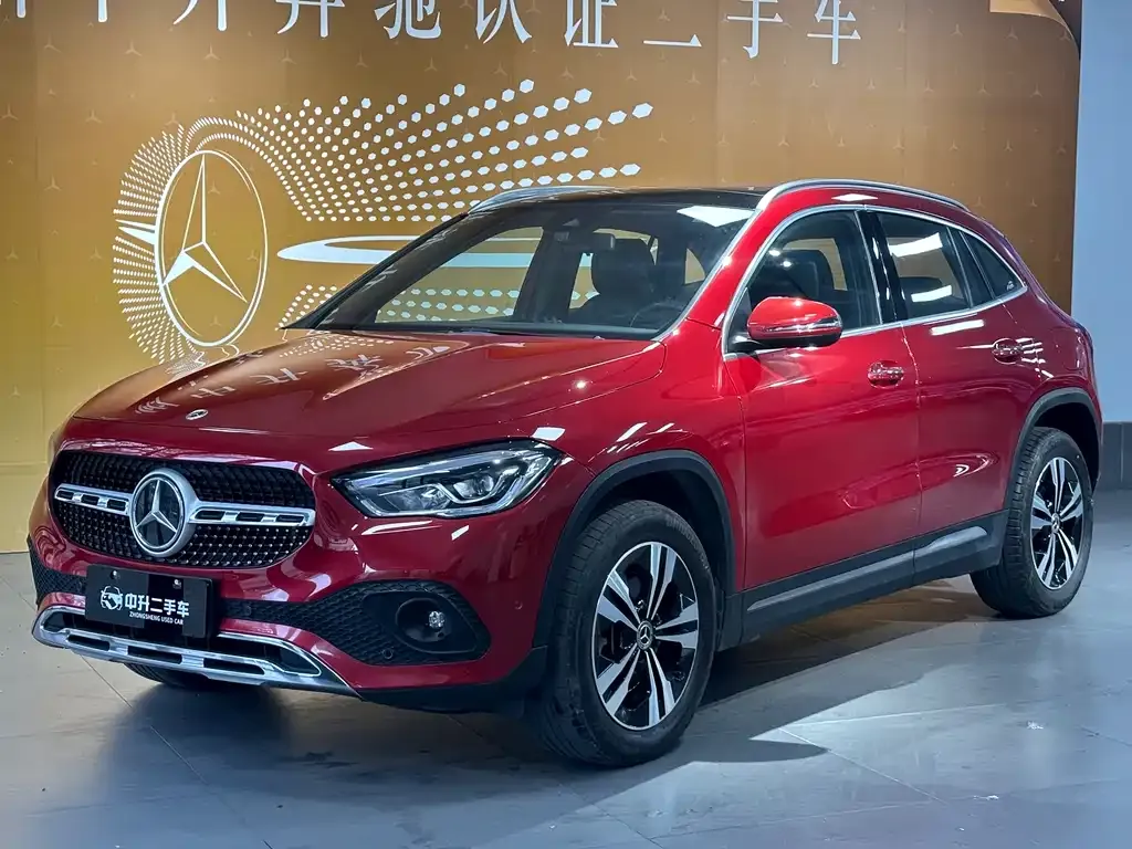 Mercedes-Benz GLA — фото 1
