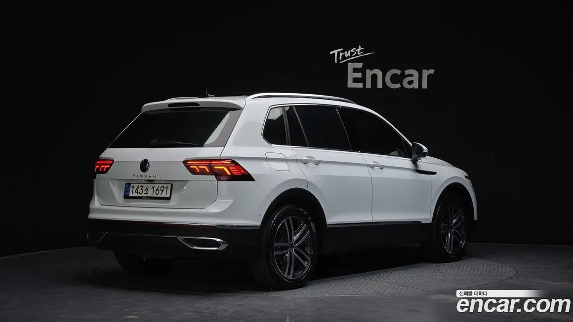 Volkswagen Tiguan — фото 2