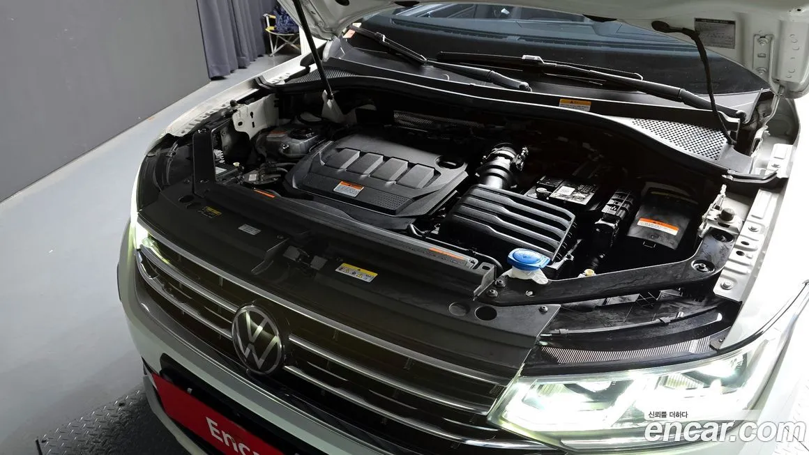 Volkswagen Tiguan — фото 7