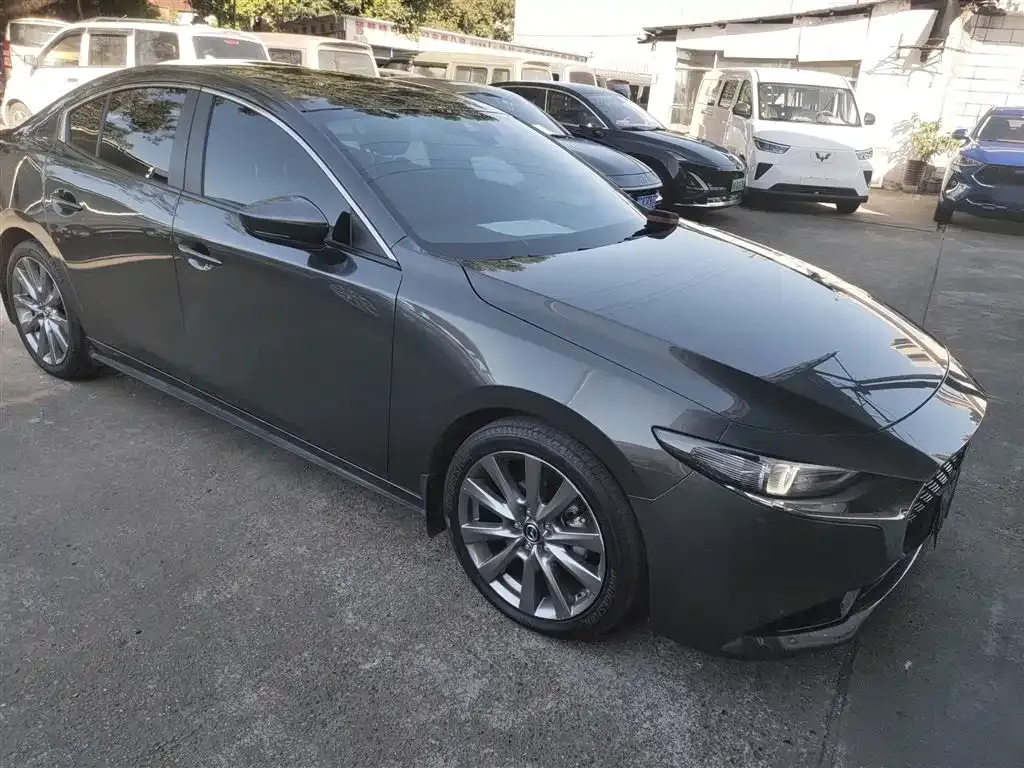 Mazda 3 Axela — фото 4