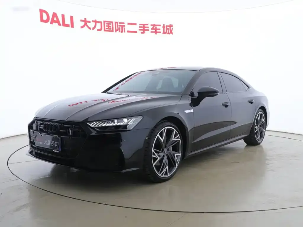 Audi A7L — фото 1