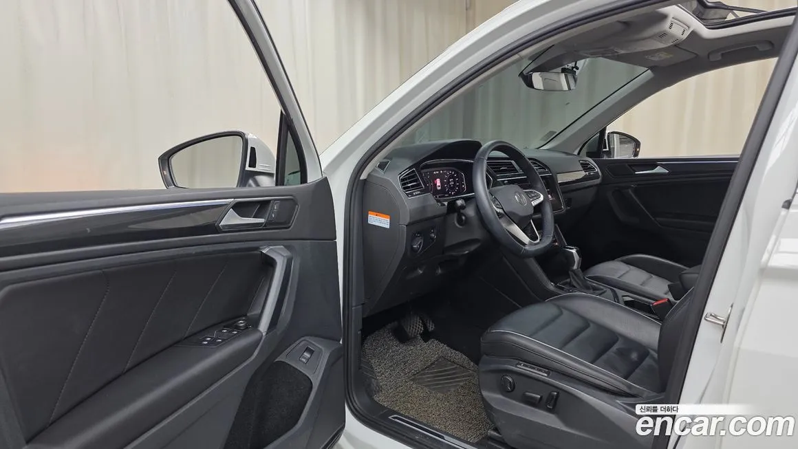 Volkswagen Tiguan — фото 7