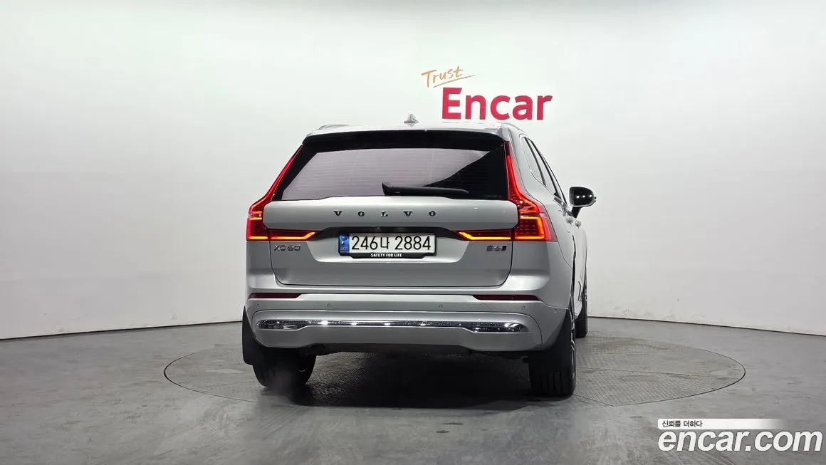 Volvo XC60 — фото 2