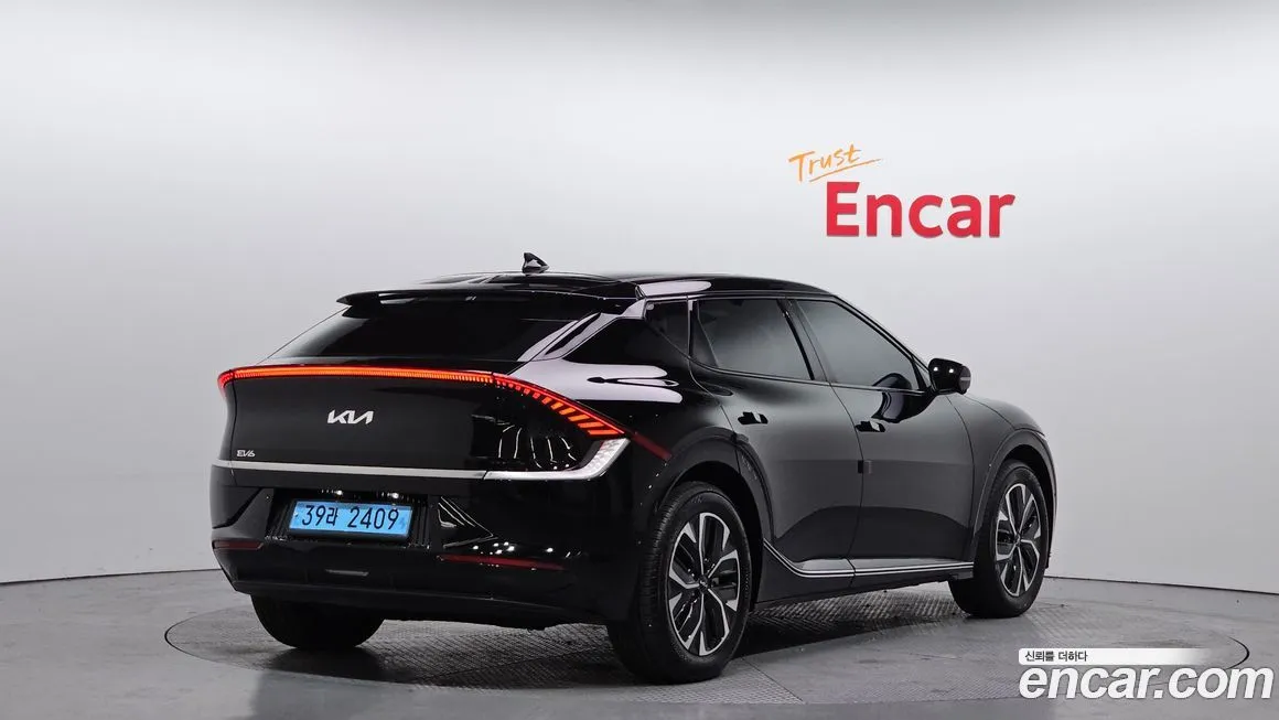 Kia EV6 — фото 7