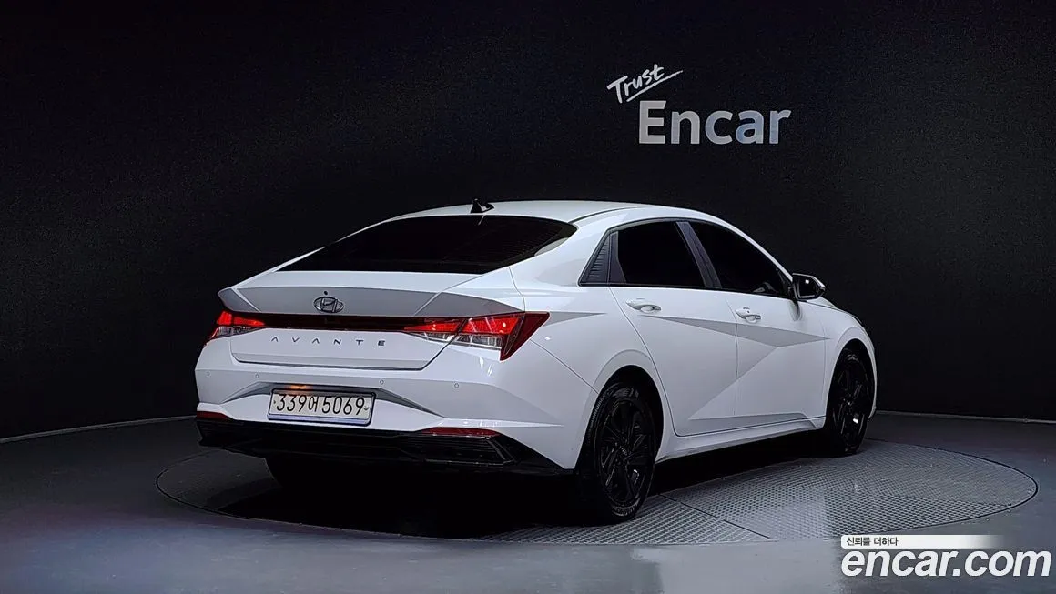Hyundai AVANTE — фото 4