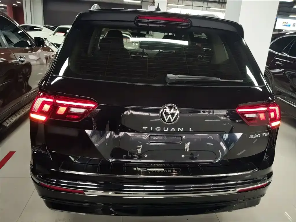 Volkswagen Tiguan L — фото 5