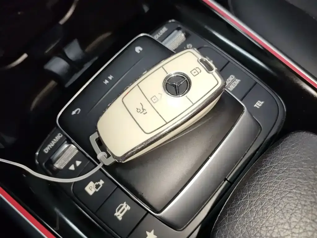 Mercedes-Benz EQA — фото 9