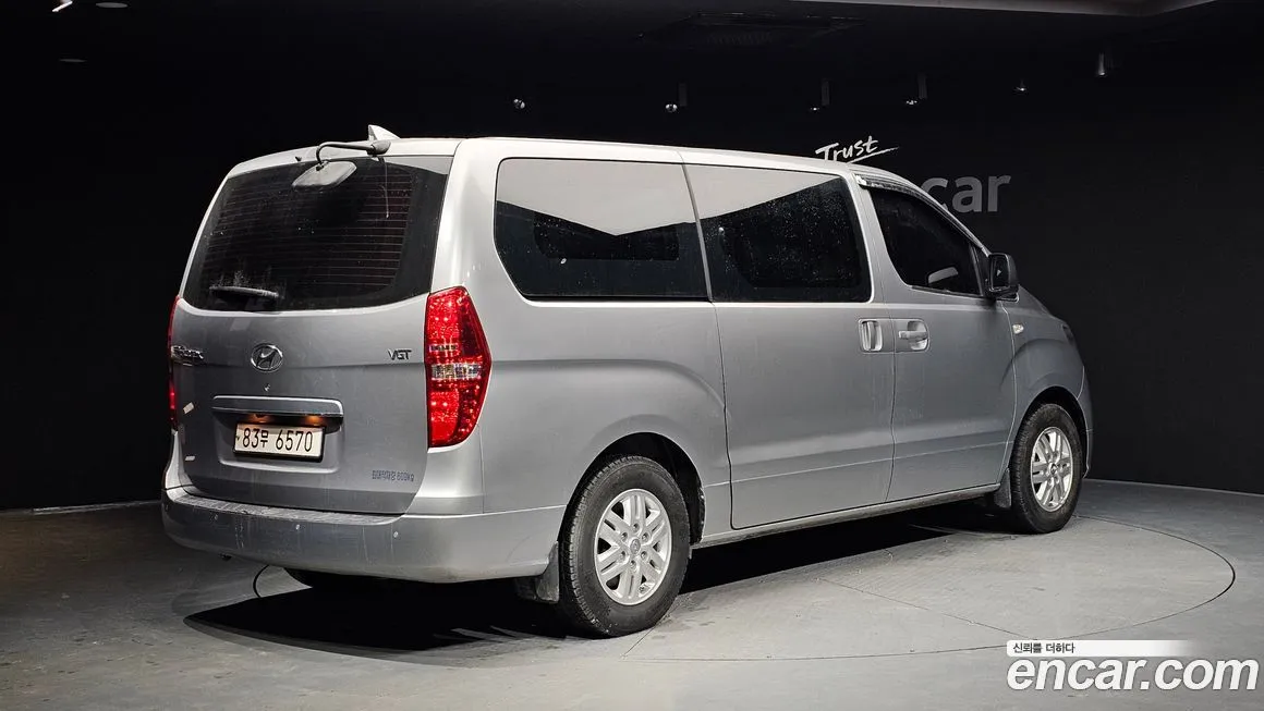 Hyundai Starex — фото 3