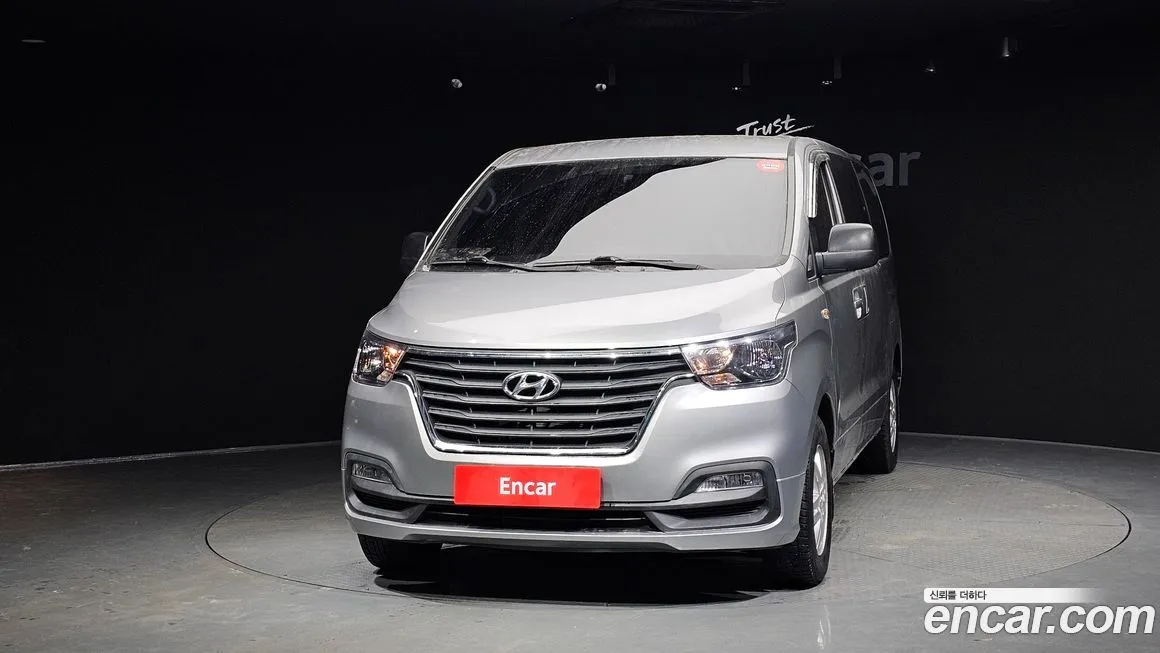Hyundai Starex — фото 2