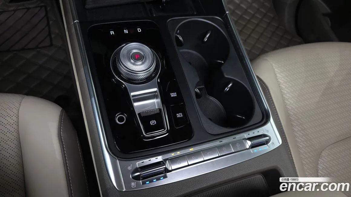 Kia Carnival — фото 10