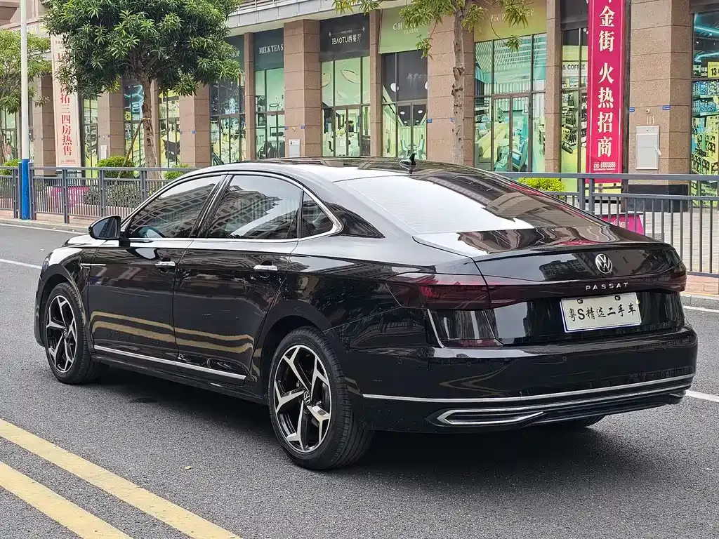 Volkswagen Passat — фото 4